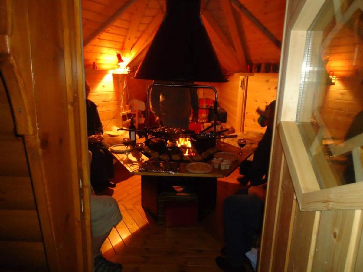 Tudor Lodge With Pool & Bbq Cabin Liskeard Exteriér fotografie